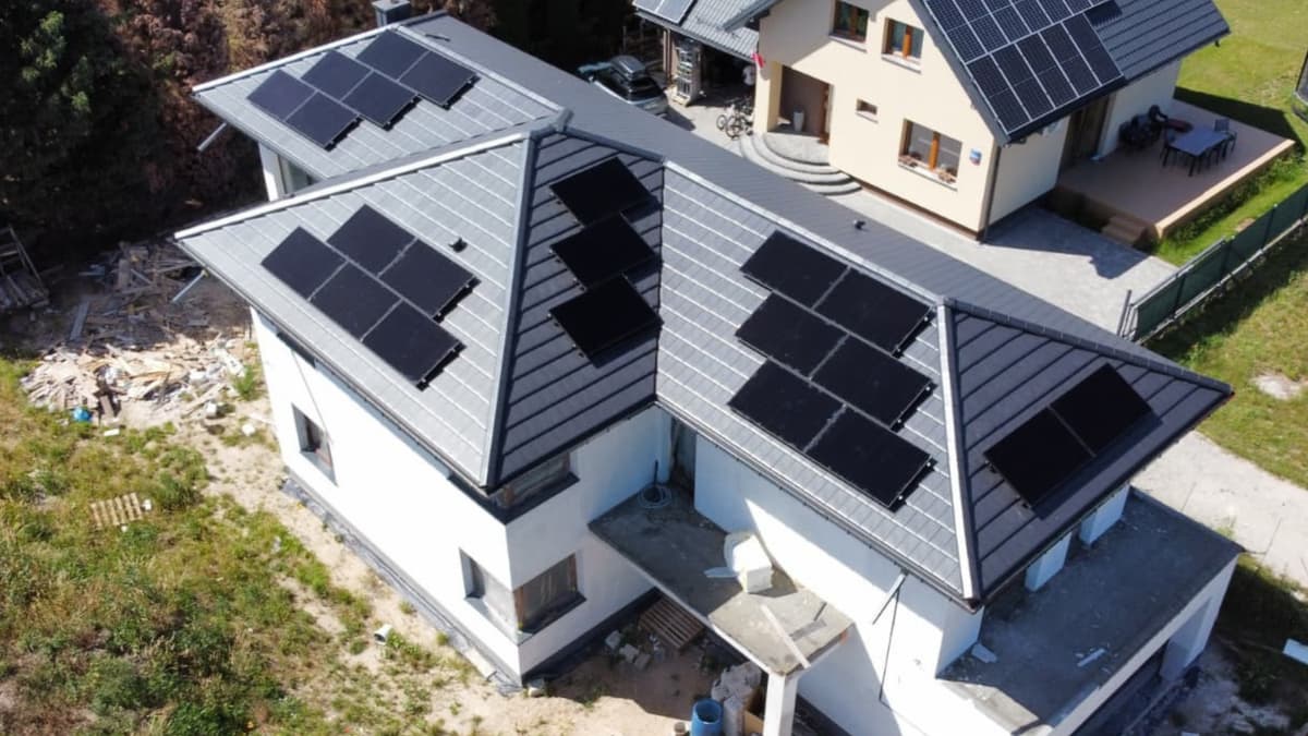 Fotowoltaika z magazynem energii – maksymalna niezależność i oszczędności
